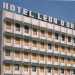 ...e lhotel Leon dOro in piazza Roma, lattuale piazza Aldo Moro che in breve tempo vedr stravolgere il suo aspetto anche a causa della demolizione dellantico palazzo della Gazzetta